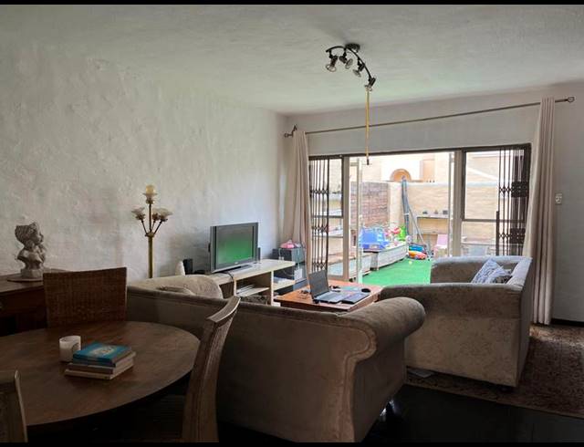 2 BEDROOM DUPLEX FOR SALE IN SUNNYSIDE